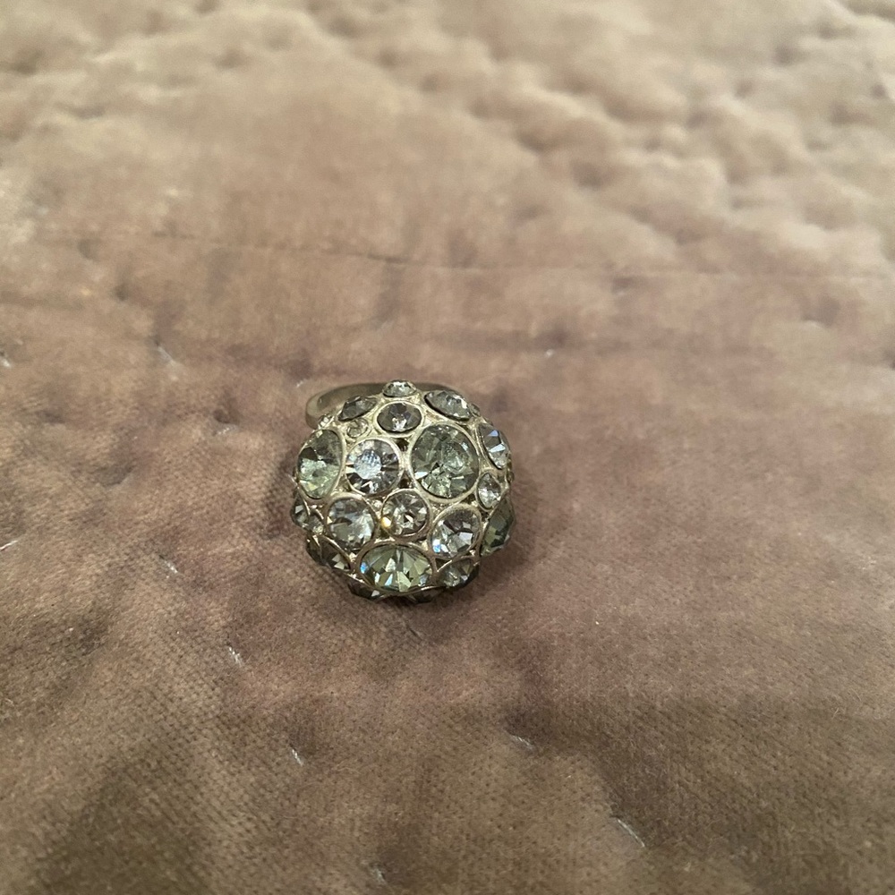 The Limited ring - Picture 2 of 3